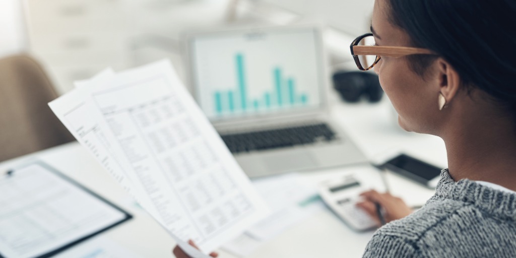 closeup-shot-of-an-unrecognisable-businesswoman-calculating-finances-picture-id1330234595 (1) Data should be an integral part of a compliance reporting initiative