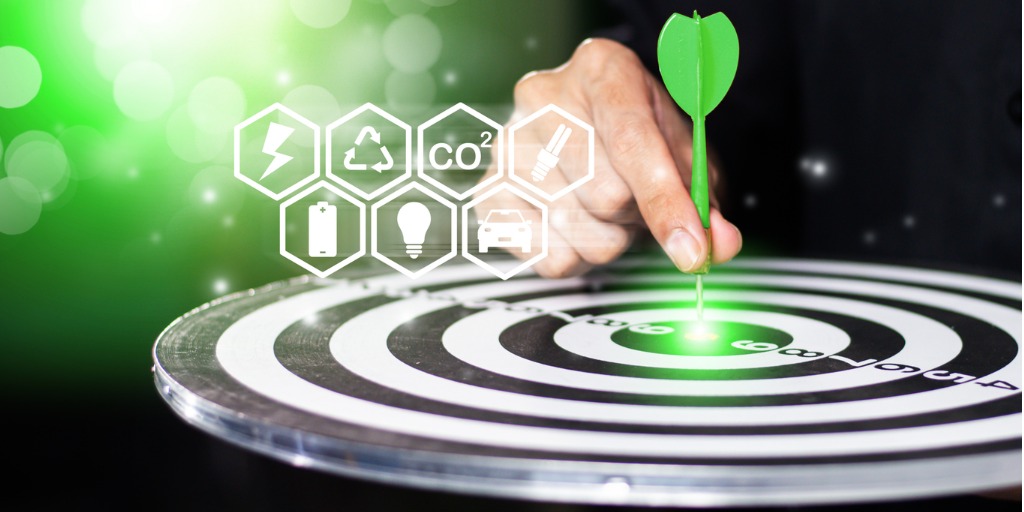 businessman-throwing-green-arrow-dart-to-target-dart-board-esg-environment-social-governance.jpg_s=1024×1024&w=is&k=20&c=oF8NEAohqvtODKo-I7WiC_8mCYD3KcSVgZpgS42VcF8= ESG challenges 2024